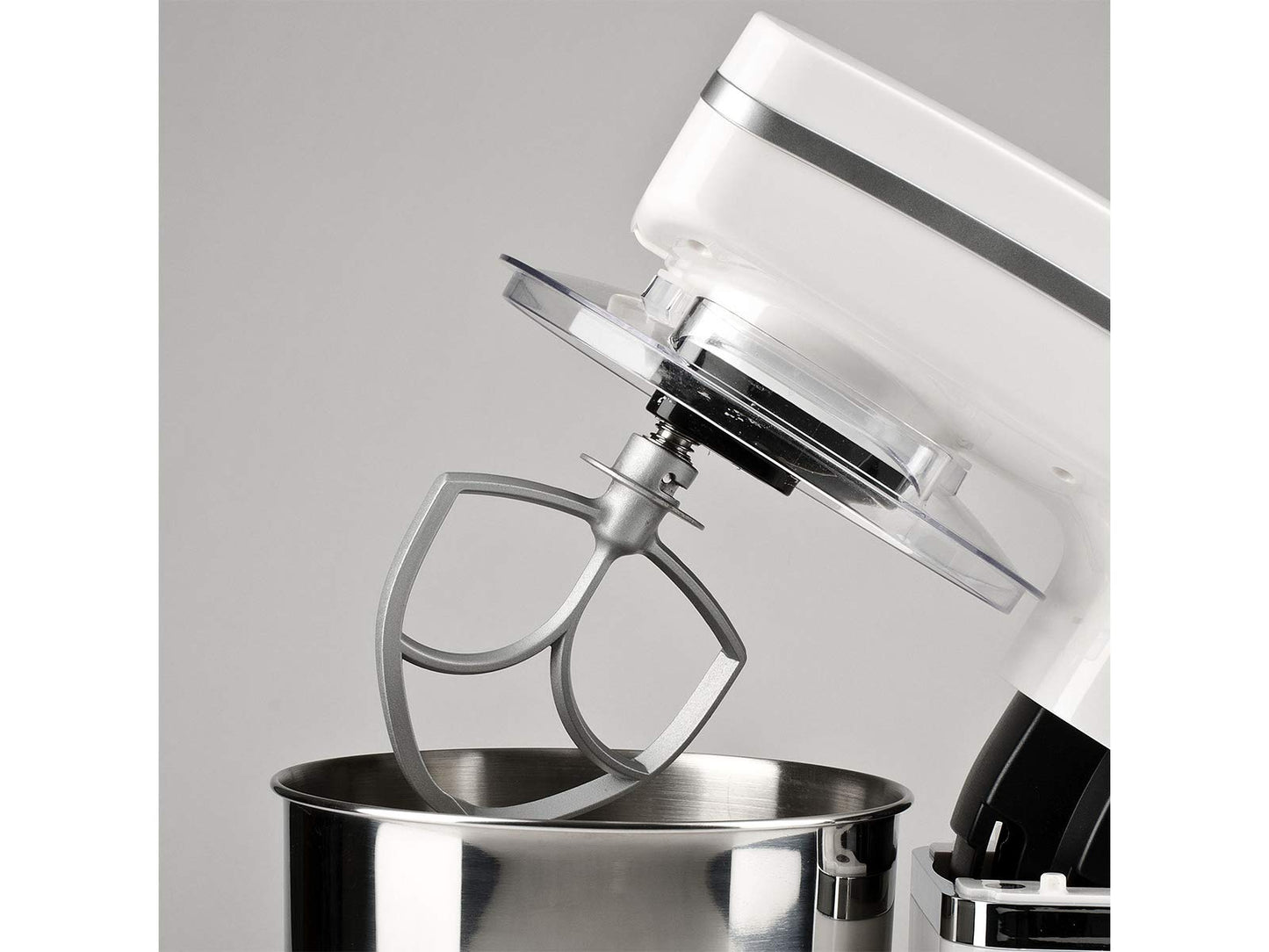 Girmi IM30 es una **amasadora profesional** de 1300W ideal para panadería y repostería.