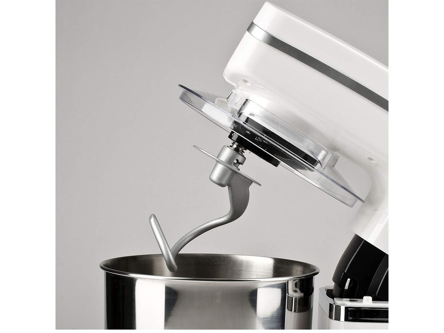 Girmi IM30 es una **amasadora profesional** de 1300W ideal para panadería y repostería.